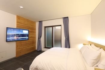 Suwon Saint Hotel 3*
