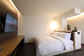 Suwon Saint Hotel 3*