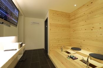 Suwon Saint Hotel 3*