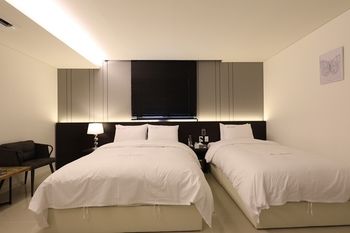 Suwon Saint Hotel 3*