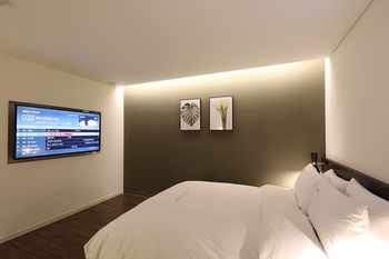 Suwon Saint Hotel 3*