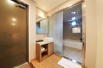 Anyang CNC Hotel 3*