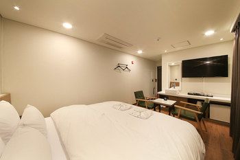 Anyang CNC Hotel 3*