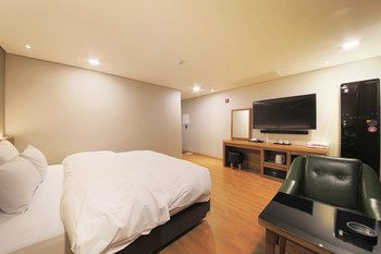 Anyang CNC Hotel 3*