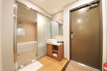 Anyang CNC Hotel 3*
