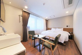 Anyang CNC Hotel 3*