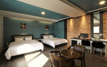 GoldenRoot Hotel in Gimhae 2*