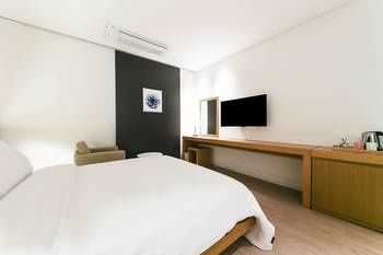 Golden River Hotel 2*