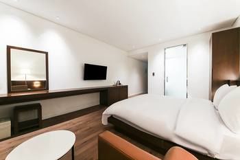 Golden River Hotel 2*