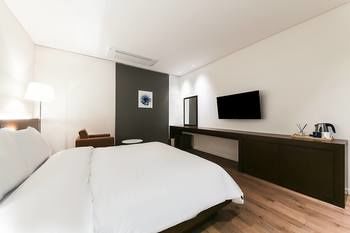 Golden River Hotel 2*