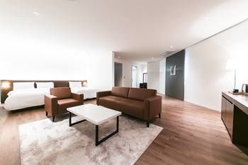 Golden River Hotel 2*