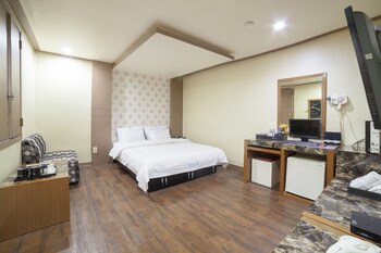 JJ Hotel 2*