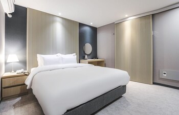 JJ Hotel 2*