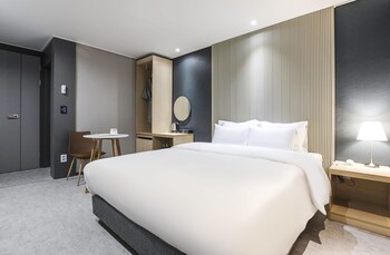 JJ Hotel 2*