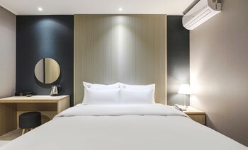 JJ Hotel 2*