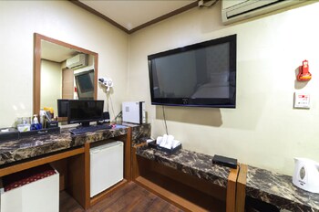 JJ Hotel 2*