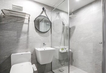 JJ Hotel 2*