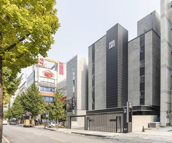 JJ Hotel 2*