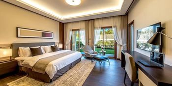 Camphortree Hotel & Resort 4*