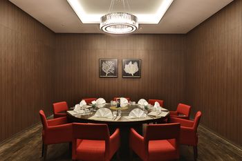 Camphortree Hotel & Resort 4*