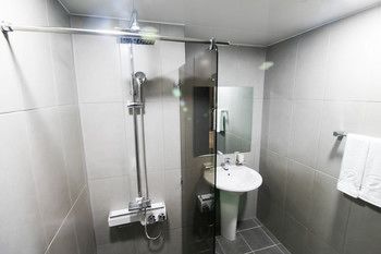 Hotel GonggamGonggan Busan station 3*