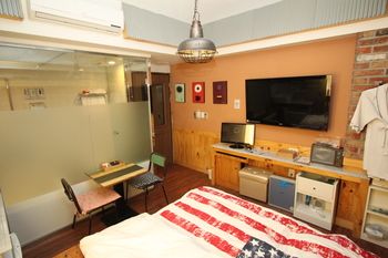 Hotel February Suseong 3*