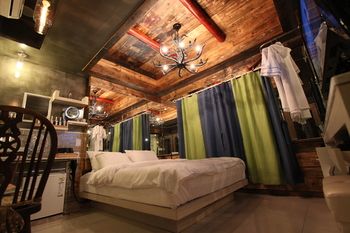 Hotel February Suseong 3*