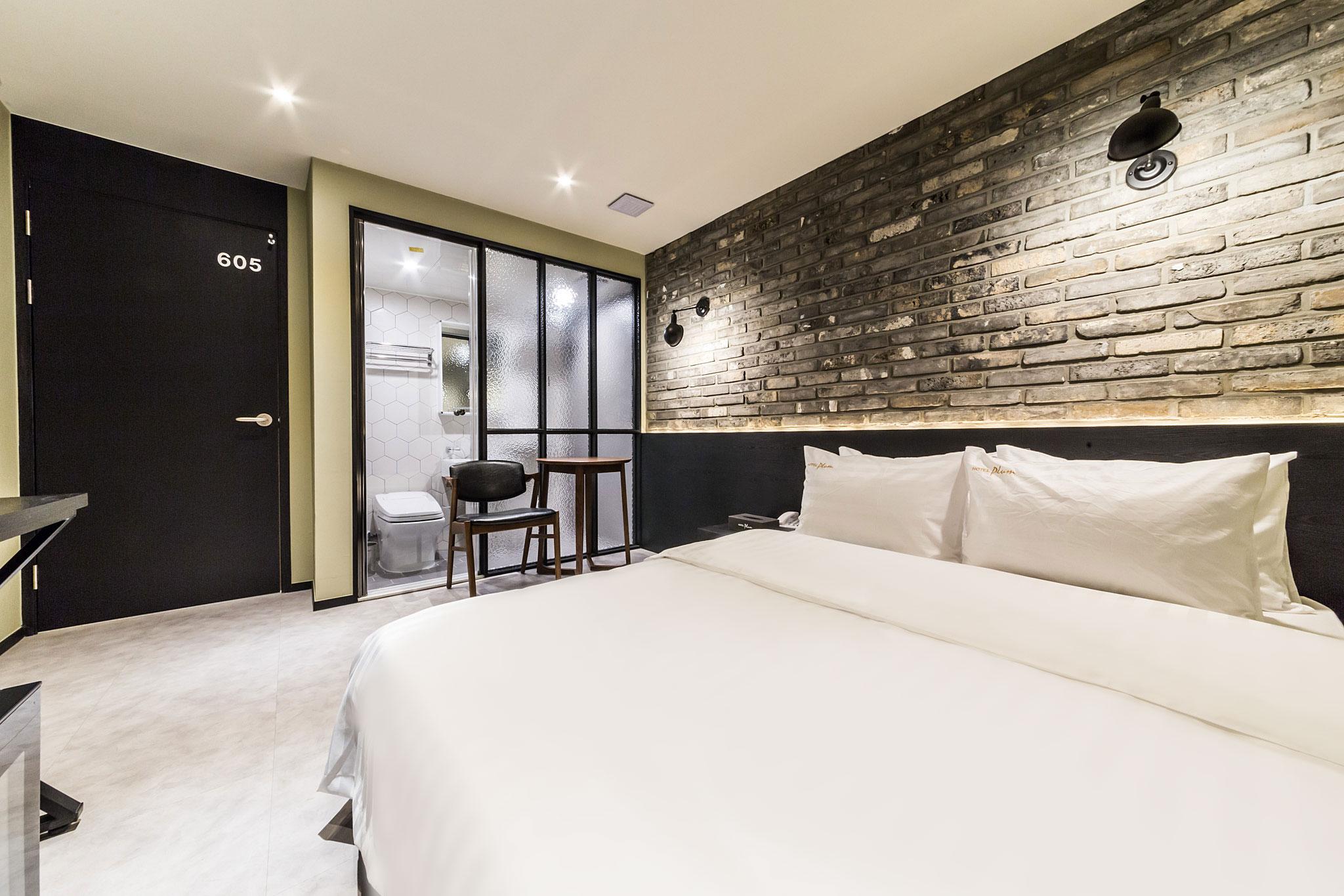 Hotel Plum 2*