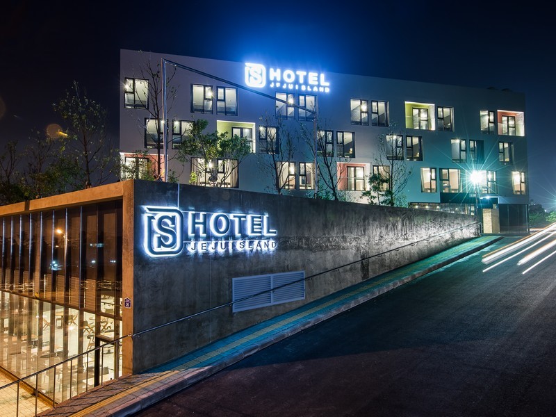 S Hotel 3*