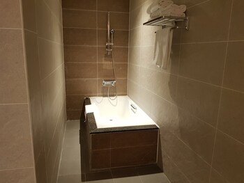 Suntree Hotel 2*