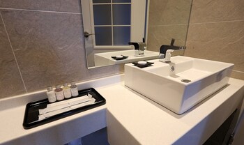 Suntree Hotel 2*