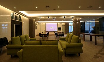 Suntree Hotel 2*