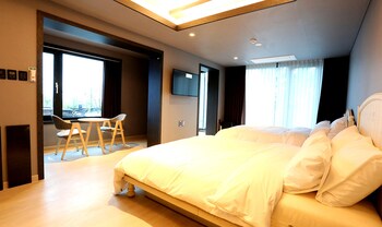 Suntree Hotel 2*