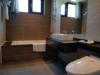 Suntree Hotel 2*