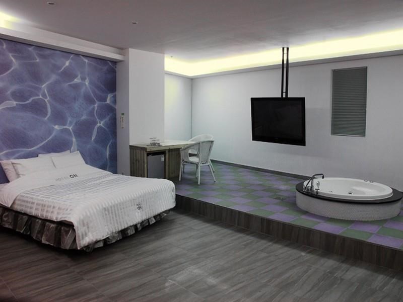 HOTEL ON 3*