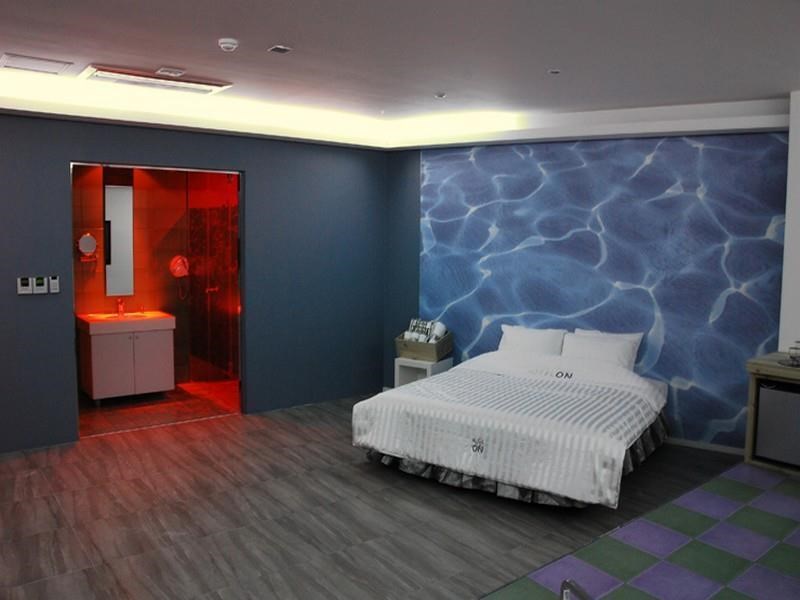 HOTEL ON 3*