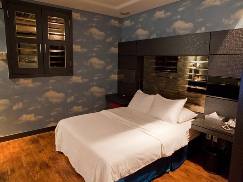 HOTEL ON 3*