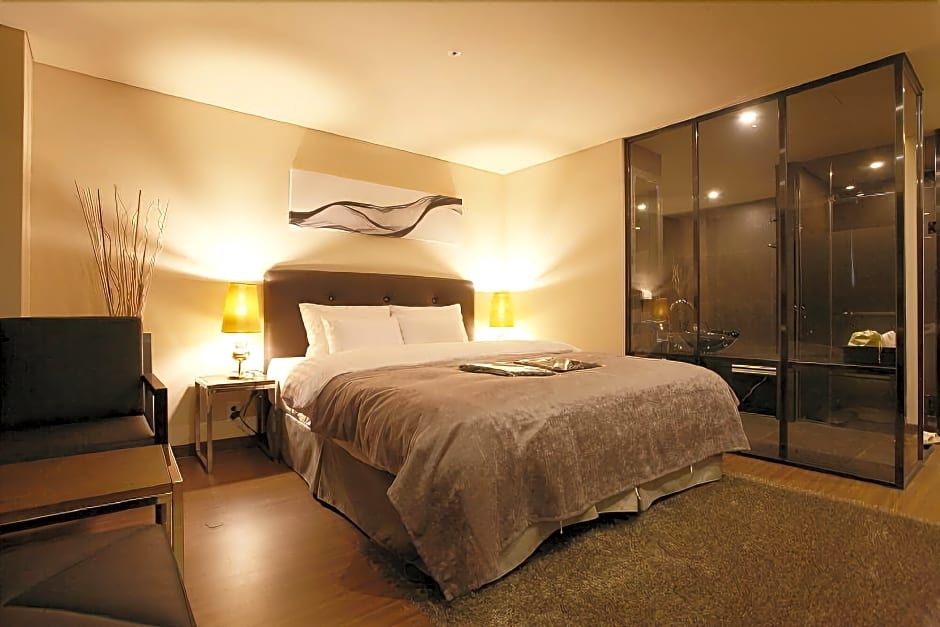 Hotel Ahava 2*