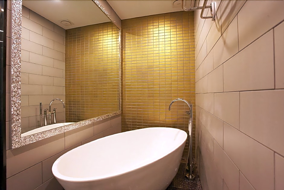 Hotel Ahava 2*