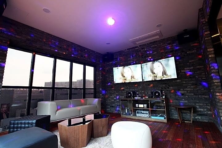 Hotel Ahava 2*