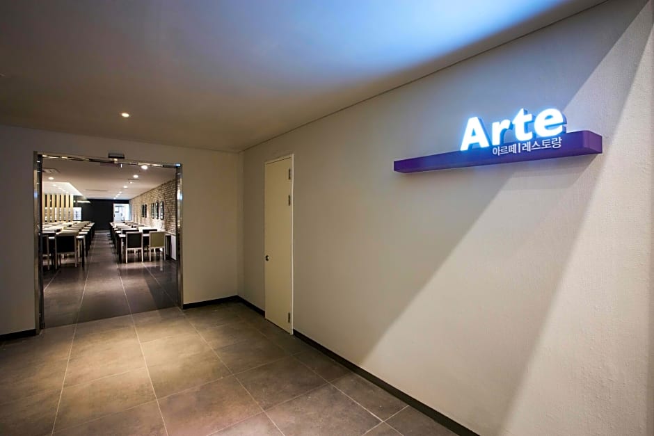 Hanwha Resorts Yongin Besancon 3*