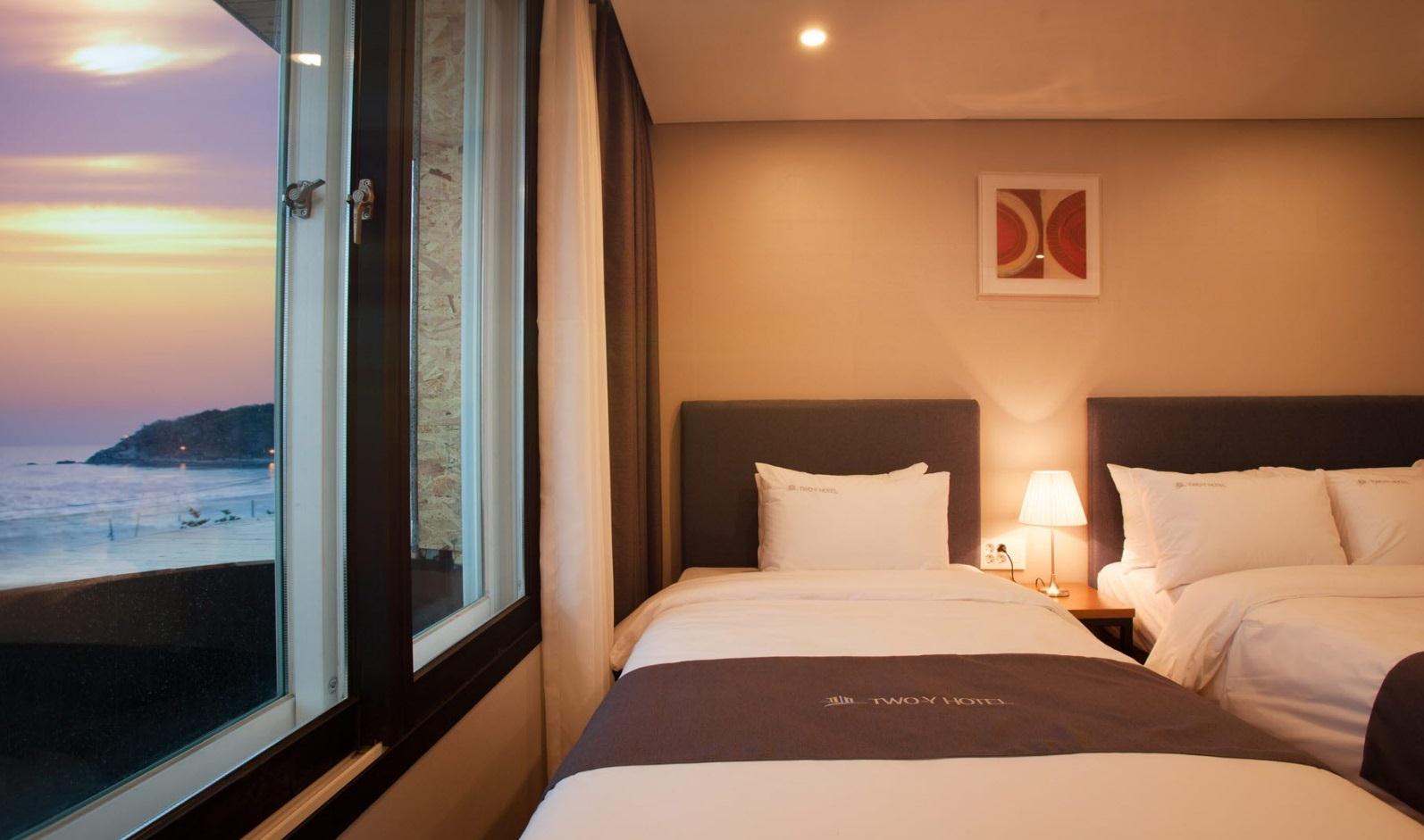 Hotel Two - Y 3*