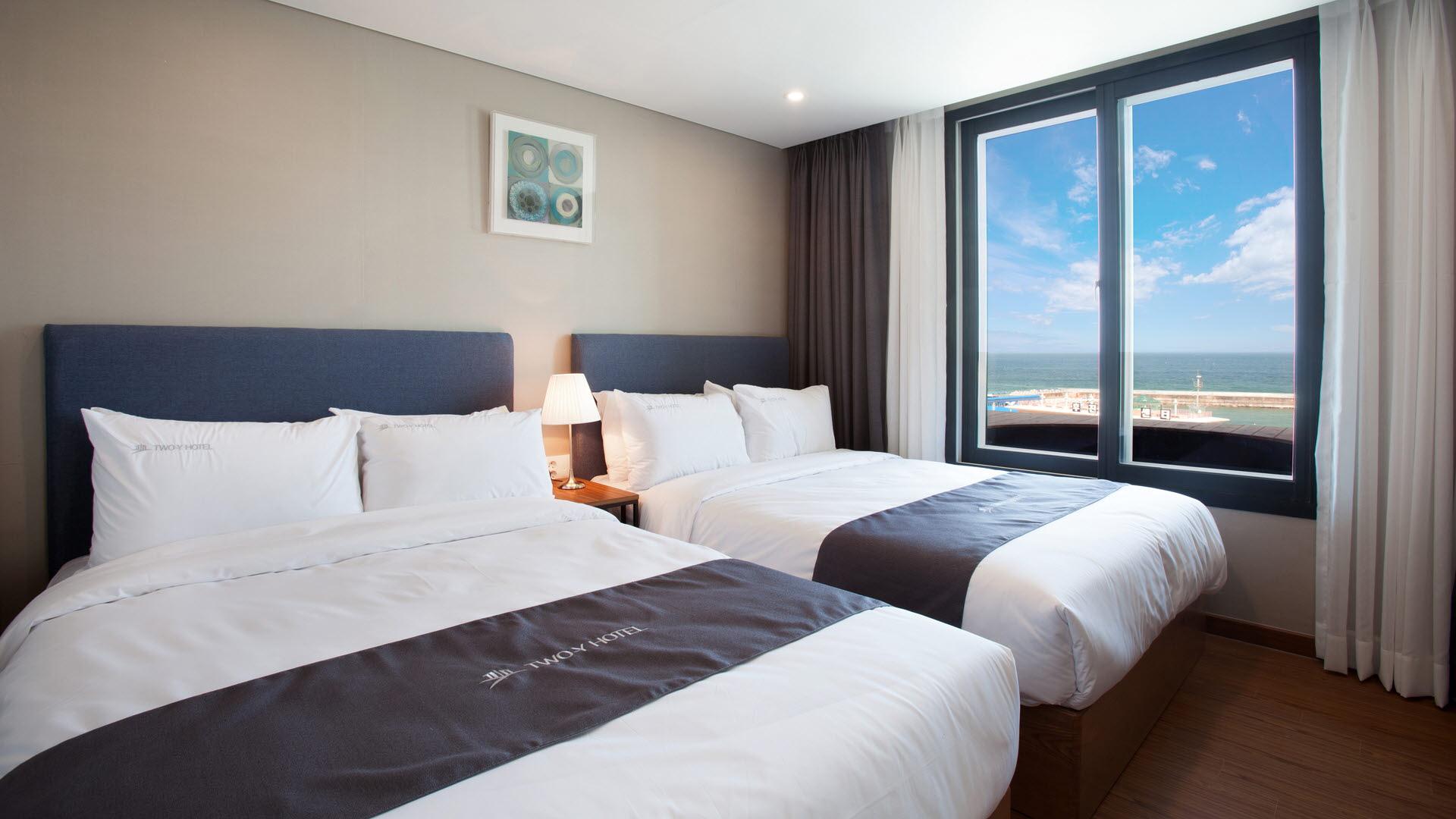Hotel Two - Y 3*