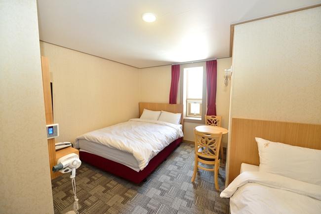 Wolmido Harbor View Hotel 2*
