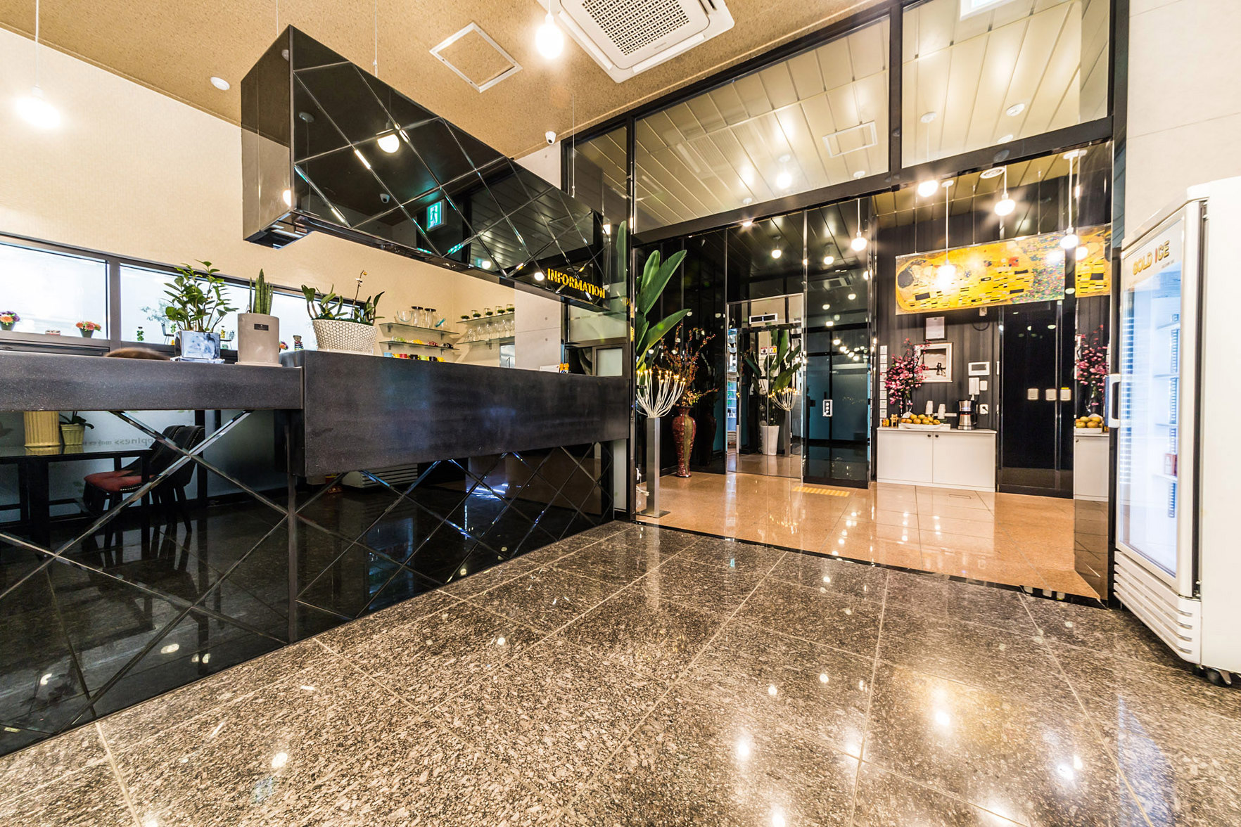 URBAN HOTEL & GOLF 2*