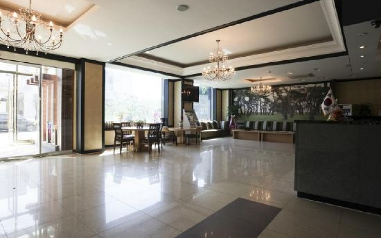Liv Life Hotel 3*