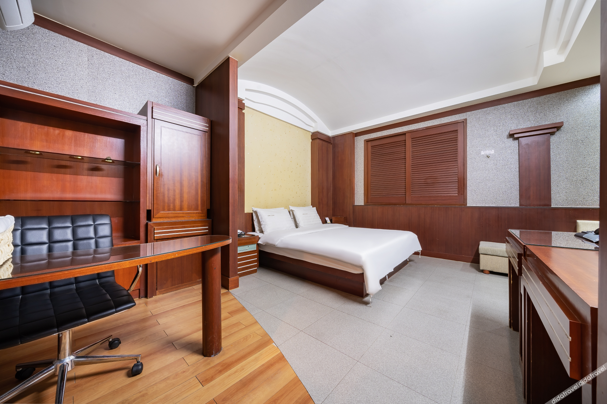 Luxury Hotel Osan 3*