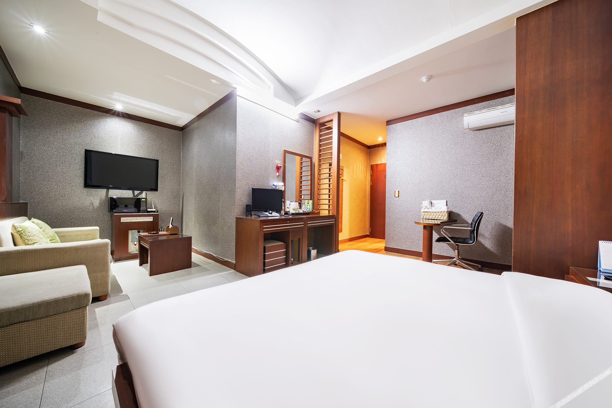 Luxury Hotel Osan 3*