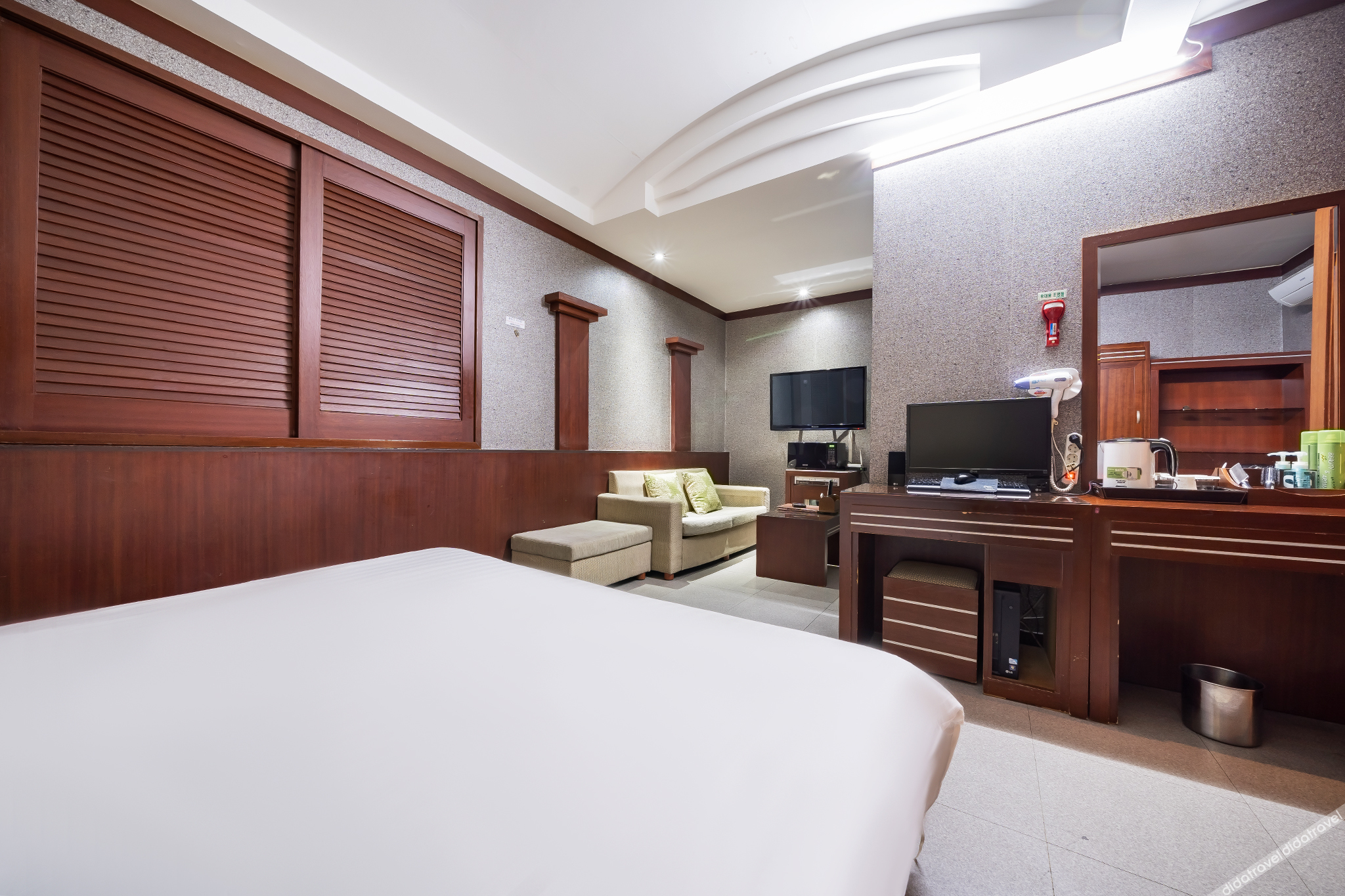 Luxury Hotel Osan 3*