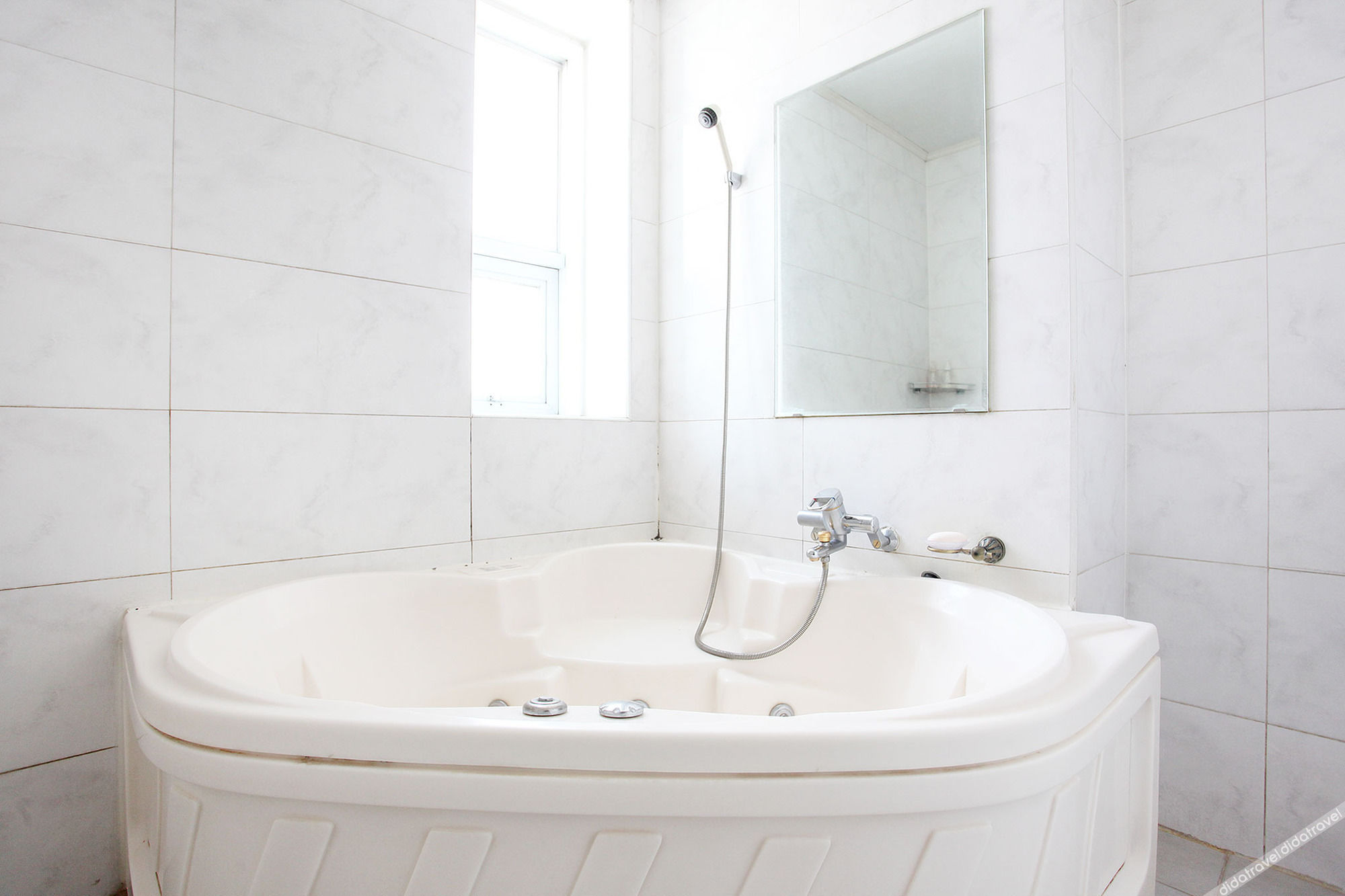 Luxury Hotel Osan 3*